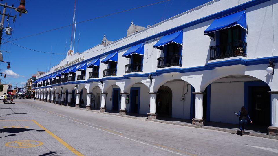 Roban auto nuevo en céntricas calles de San Pablo del Monte